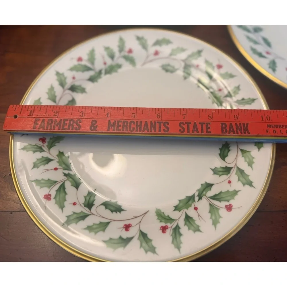 Set of 4 Lenox Holiday Dinner Plates 10.5